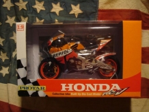 images/productimages/small/Honda RC 211V 2007 Italeri 1;9 nw.doos.jpg